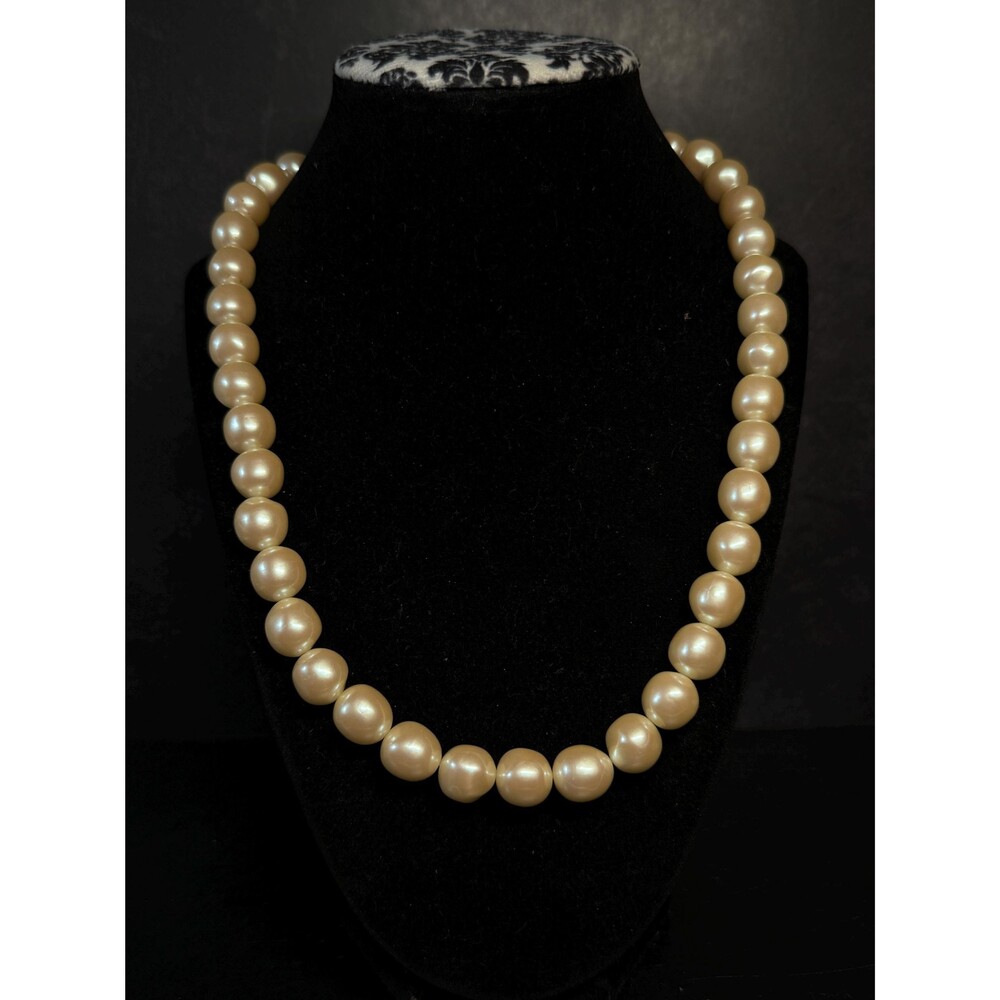 Vintage Dauplaise 35" Baroque Faux Pearl Necklace Patent 3427691